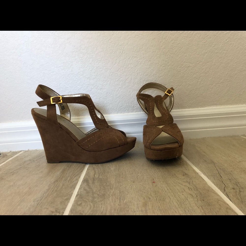 Brown Wedges